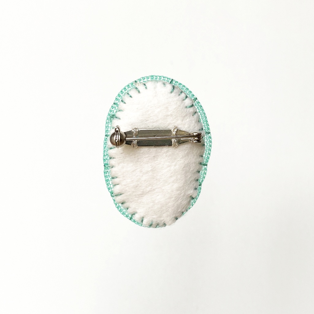 Abstract Embroideryブローチ