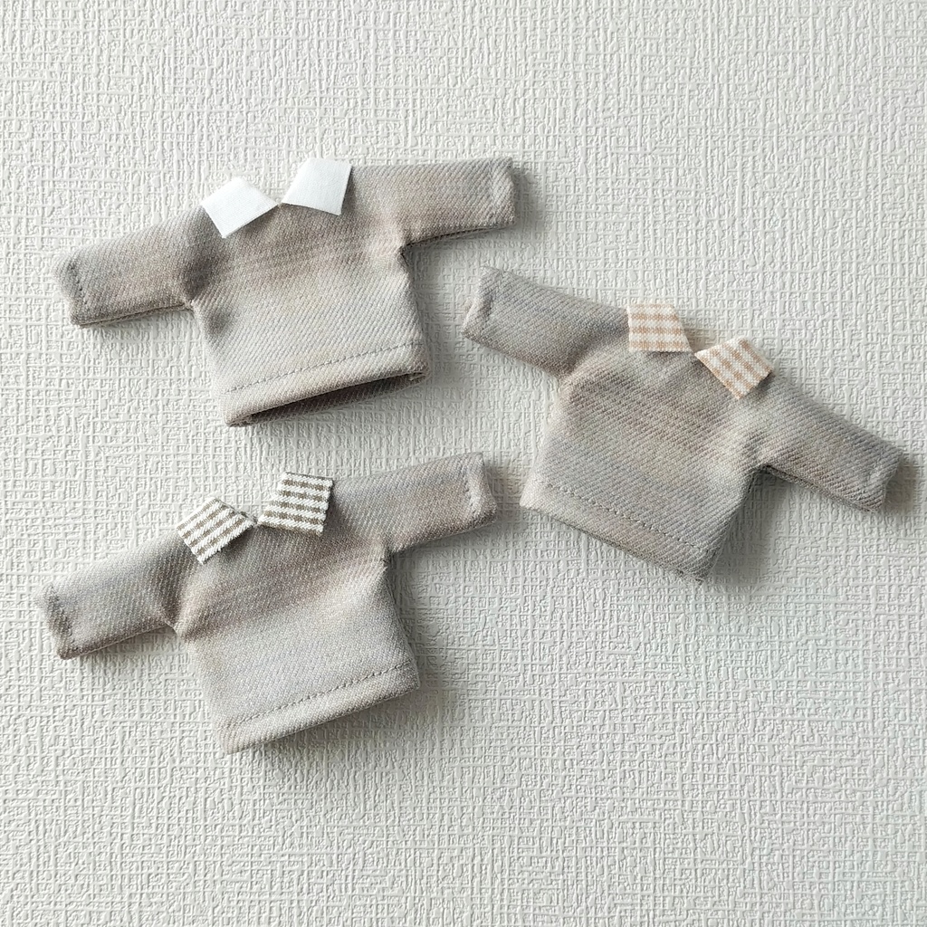 ベージュカラーシャツ