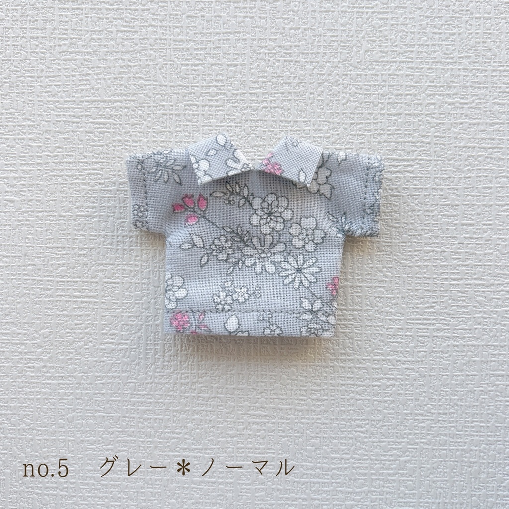 ニュアンスカラーなお花柄シャツ