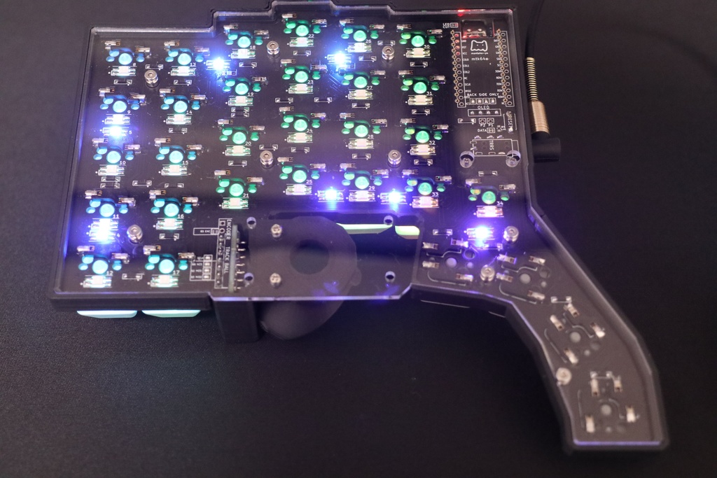 (旧モデルにつき生産終了)自作キーボード mtk64e 完成品