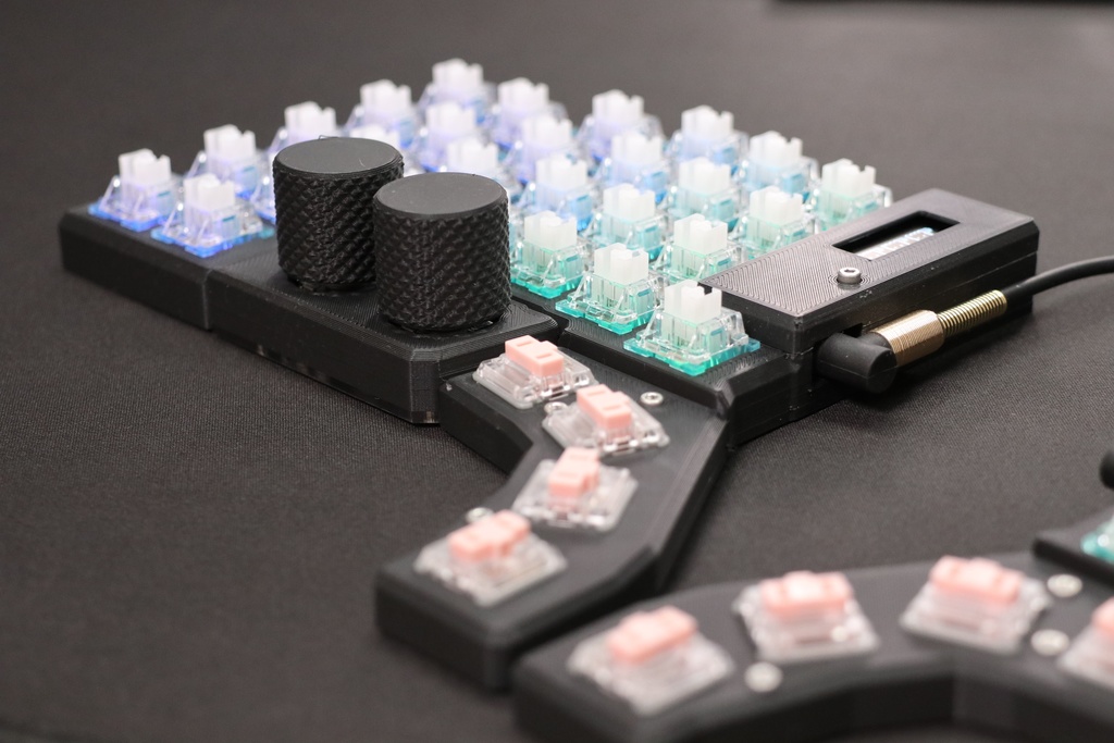 (旧モデルにつき生産終了)自作キーボード mtk64e 完成品