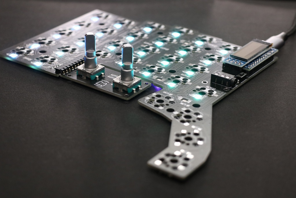 (旧モデルにつき生産終了)自作キーボード mtk64e 完成品