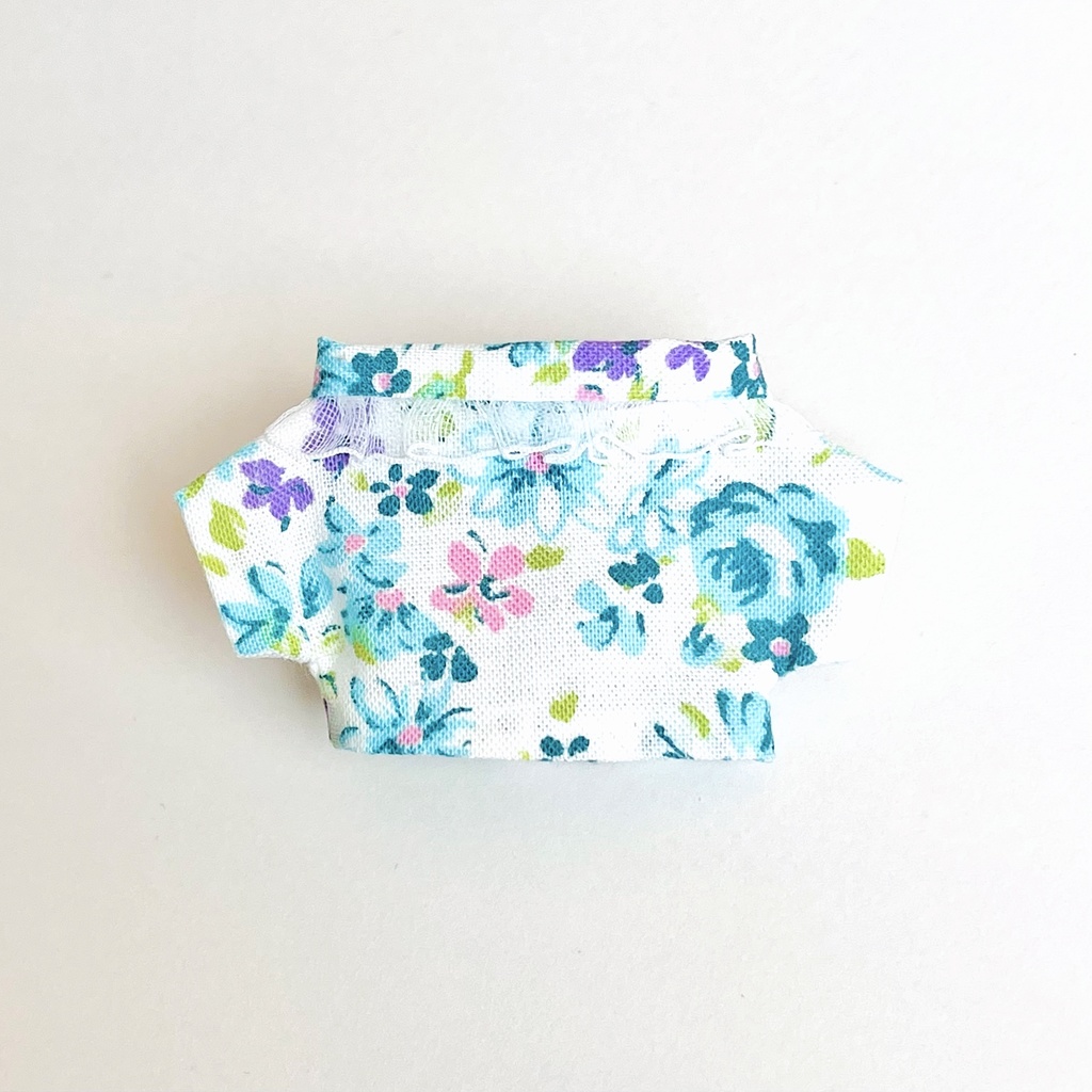 フリル襟付き花柄シャツ💐