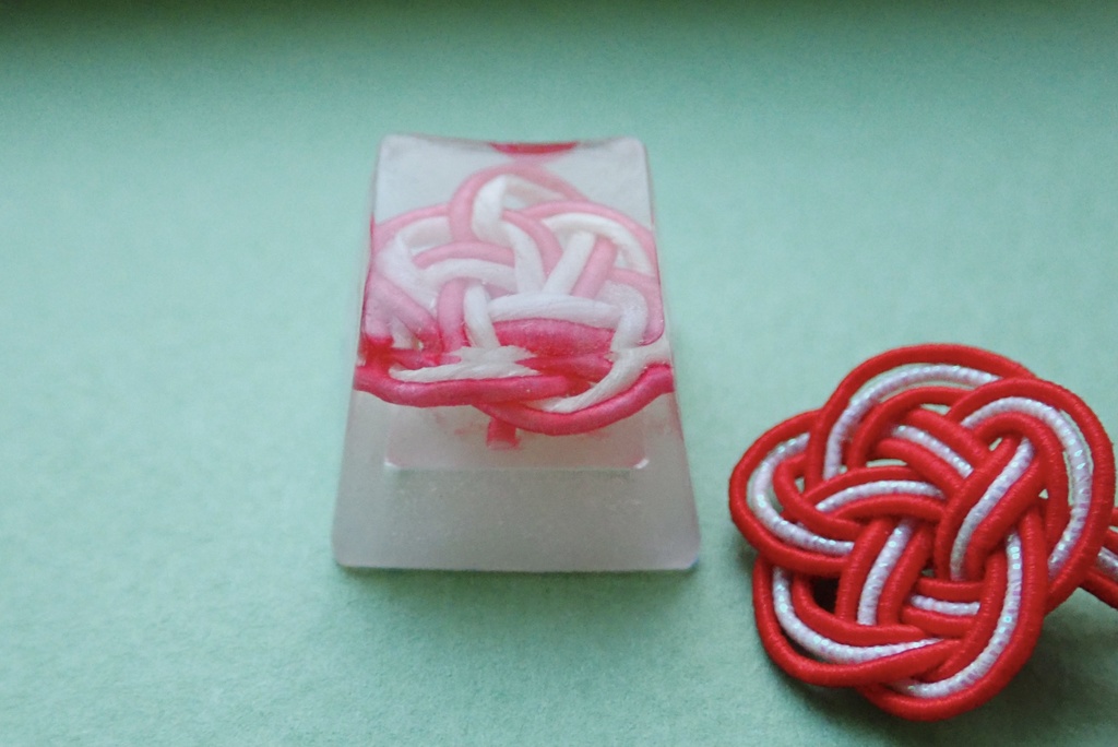 水引 梅結びキーキャップ  桃白