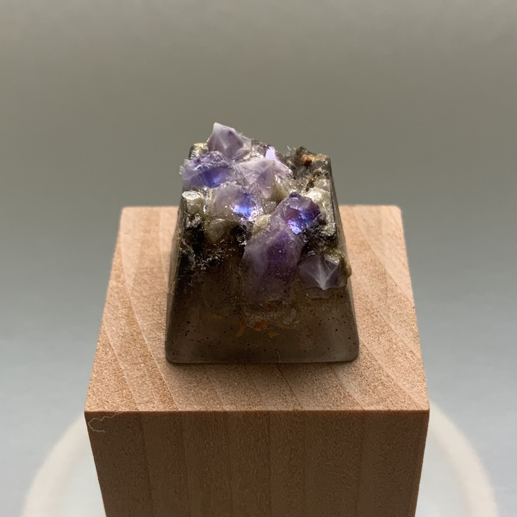 アメジストのキーキャップ Sirius Amethyst Keycap