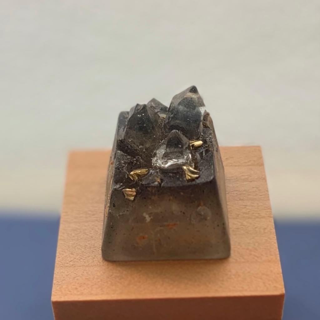黒水晶クラスターのキーキャップ Black Quartz Crystal Cluster Keycap