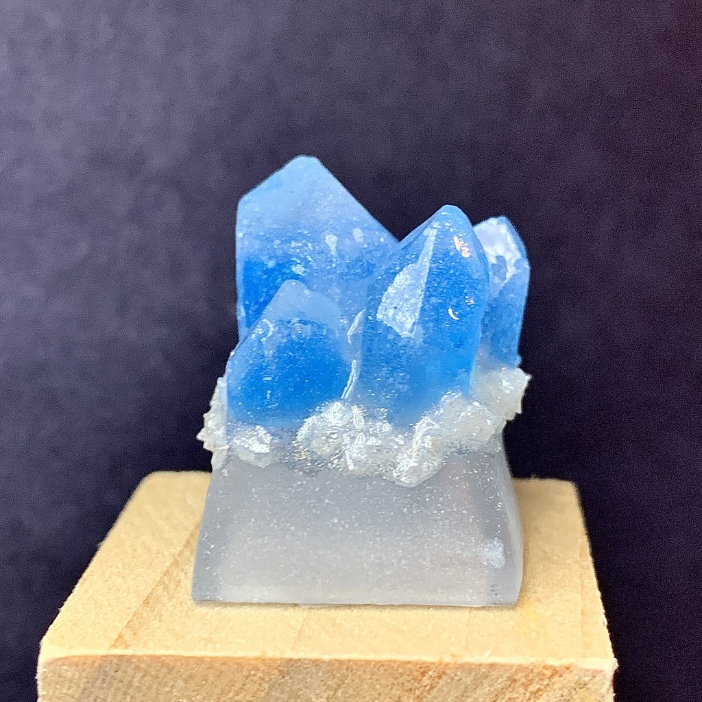 青水晶のキーキャップ　a