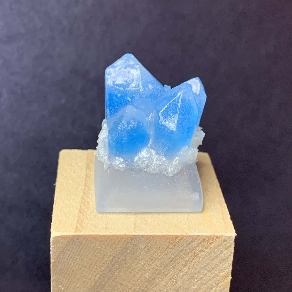 青水晶のキーキャップ a