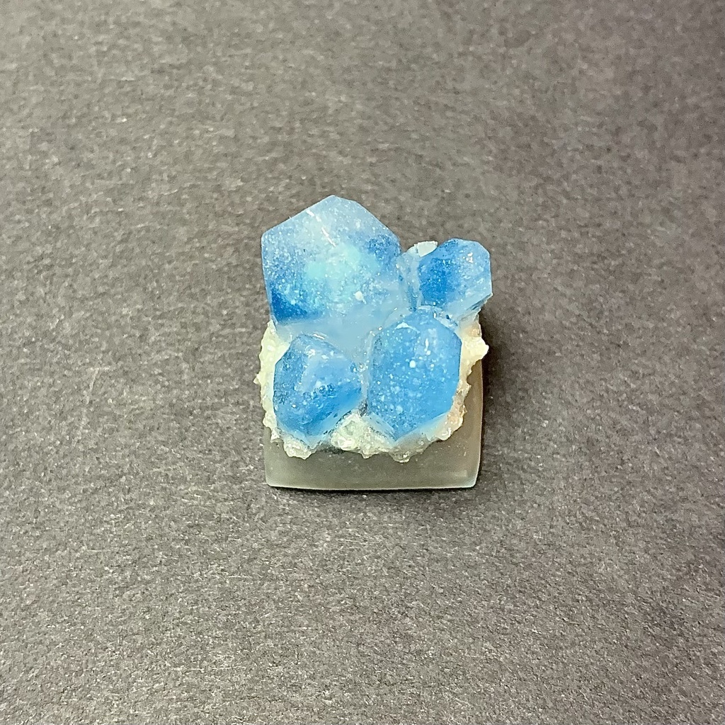 青水晶のキーキャップ a