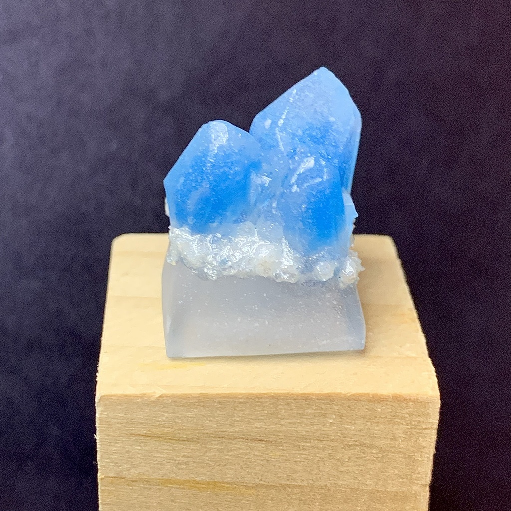 青水晶のキーキャップ a