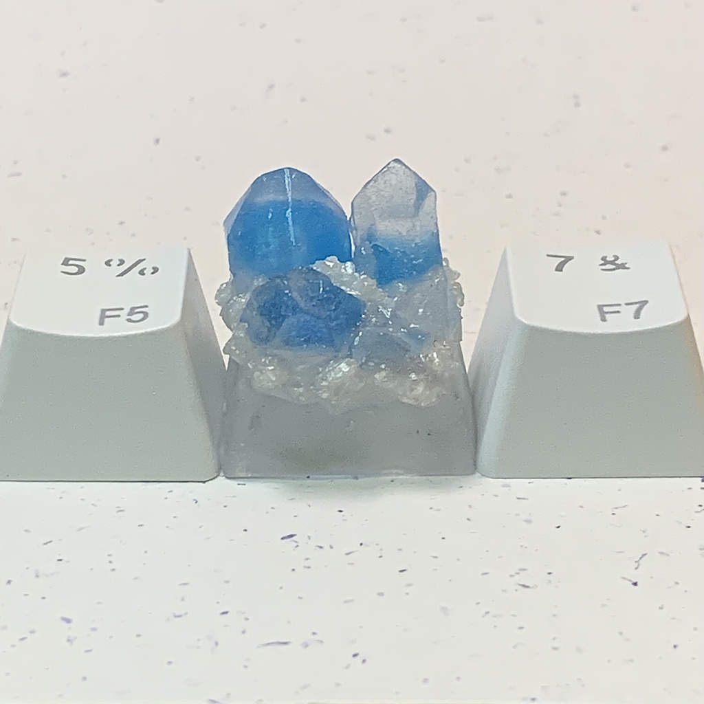 青水晶のキーキャップ c