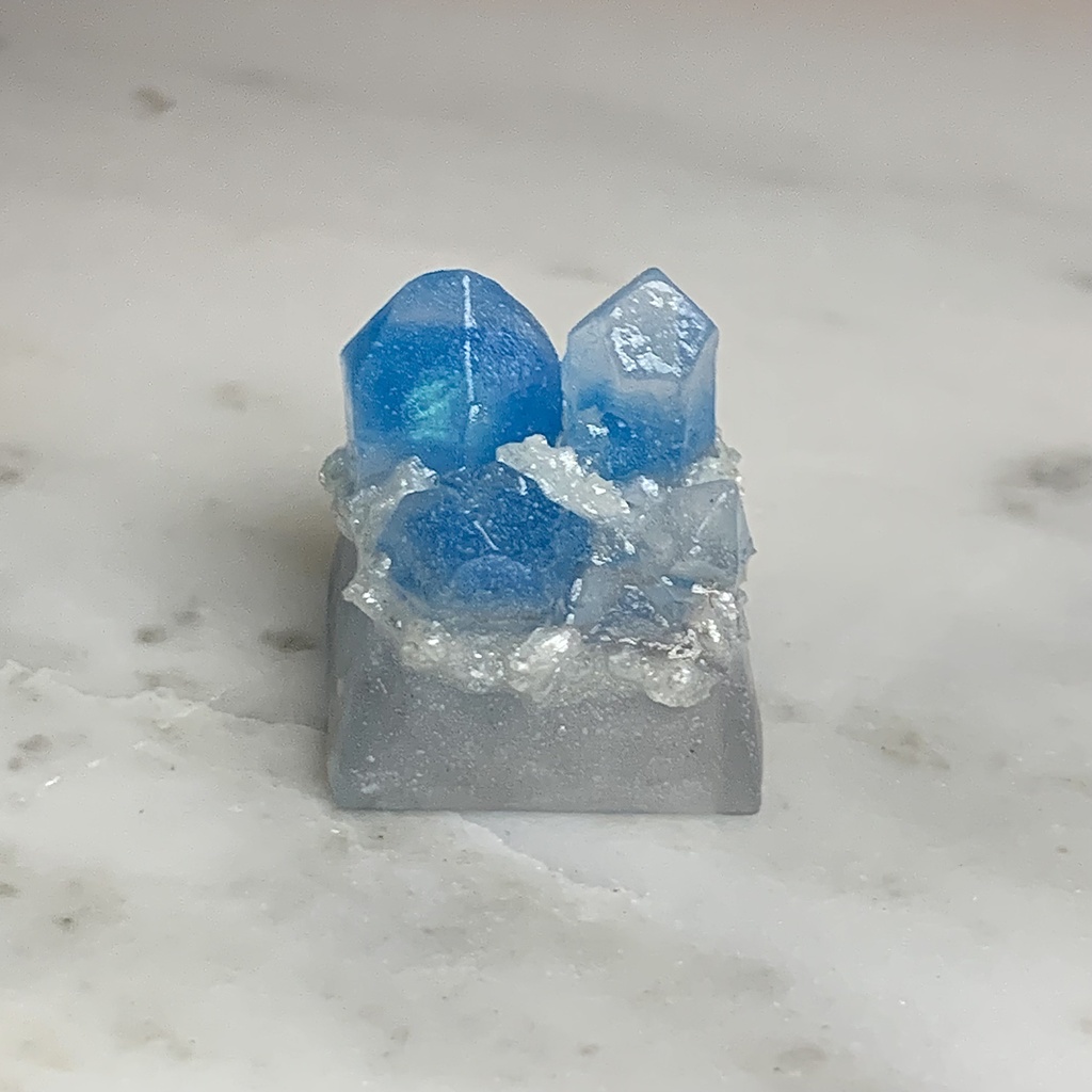 青水晶のキーキャップ c