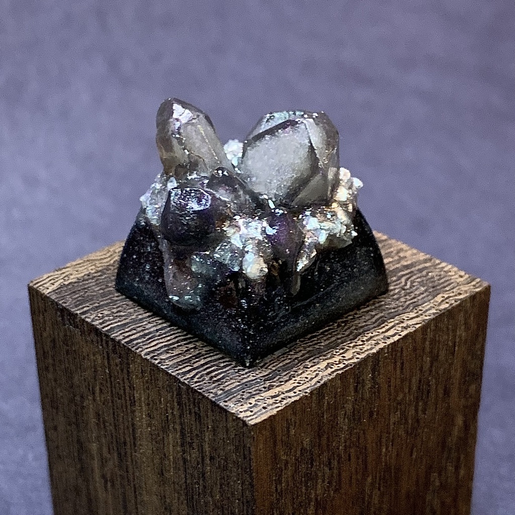 水晶のキーキャップ b