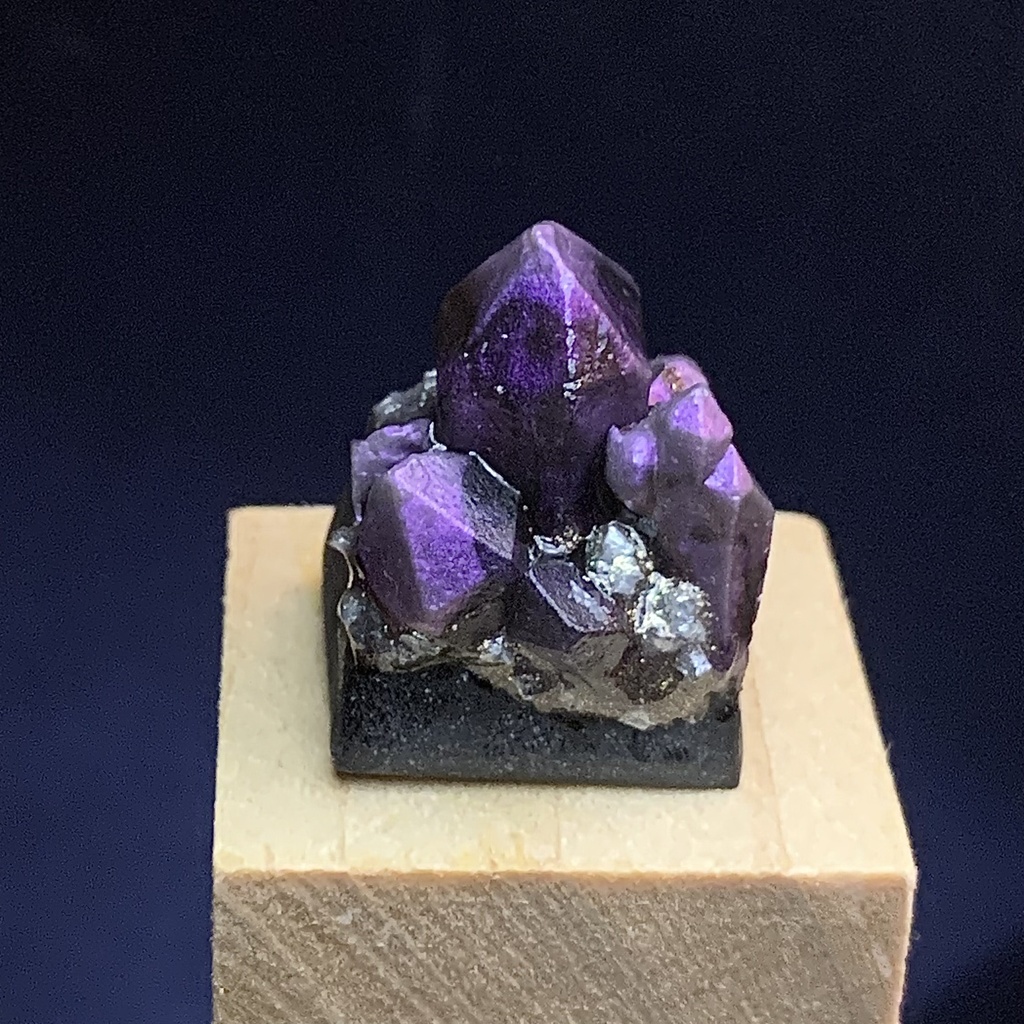 紫水晶のキーキャップ c