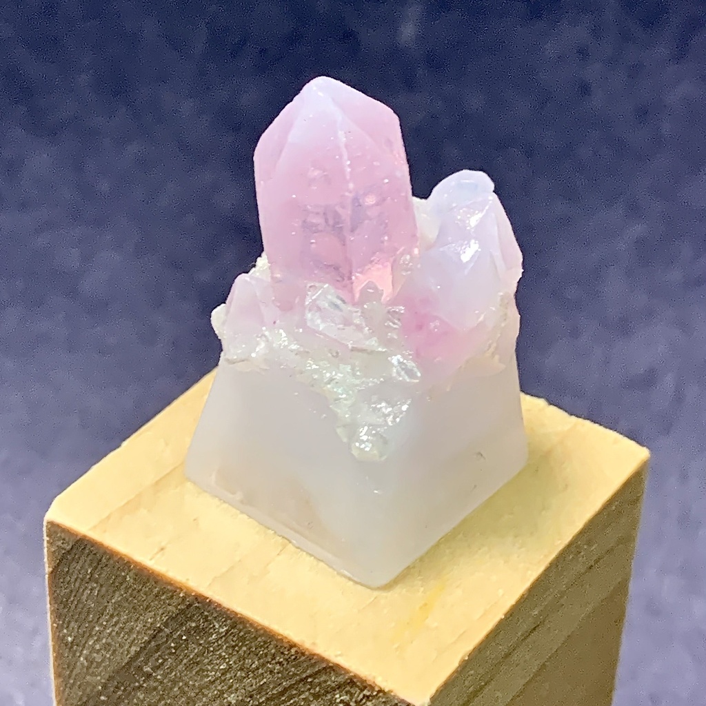 ピンククォーツのキーキャップ　b