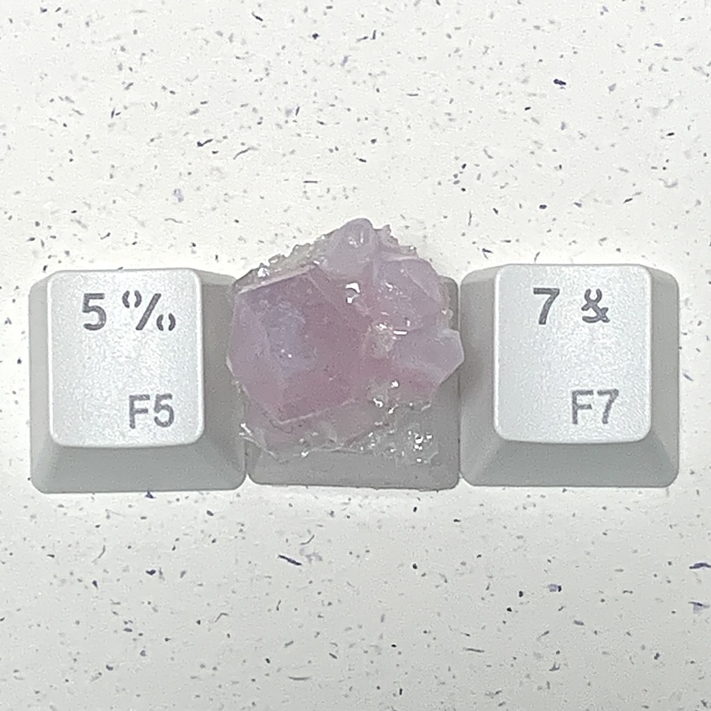 ピンククォーツのキーキャップ b