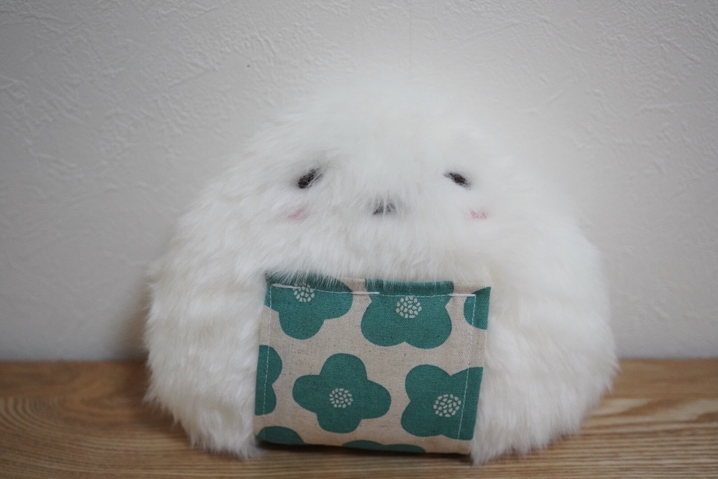 （茶色い目）青緑の花海苔どでかおにぎり