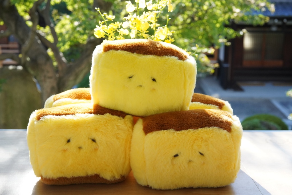 カステラのぬいぐるみ