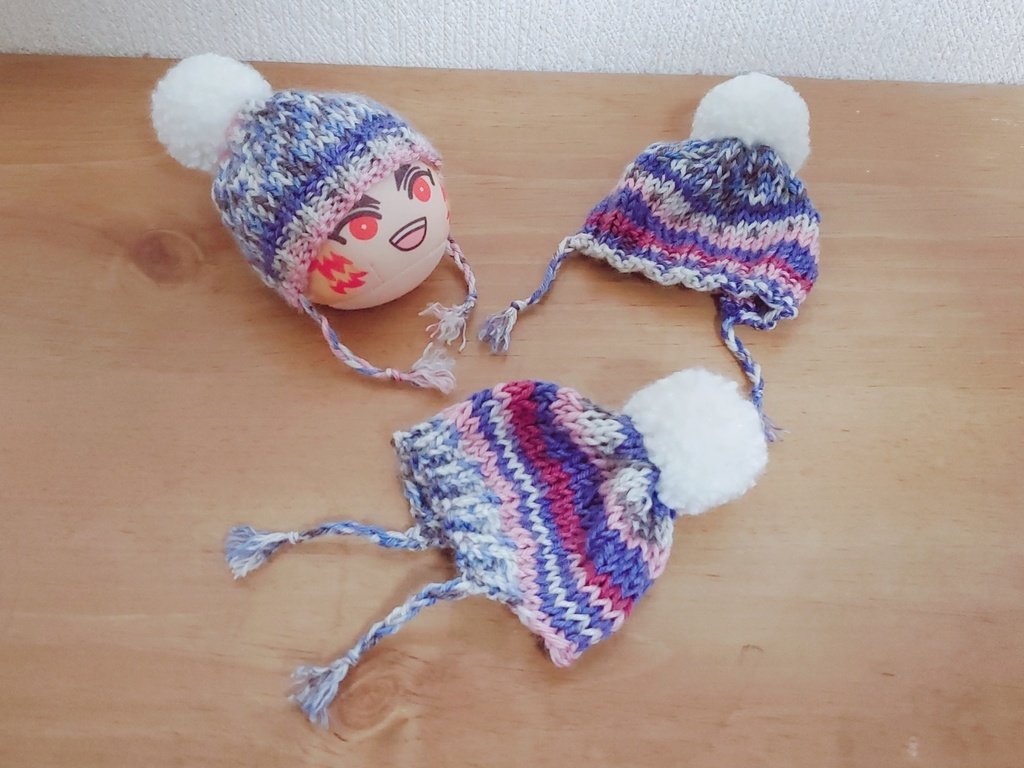 ポンポンニット帽 ⑥ (青·ﾋﾟﾝｸ·赤紫など)