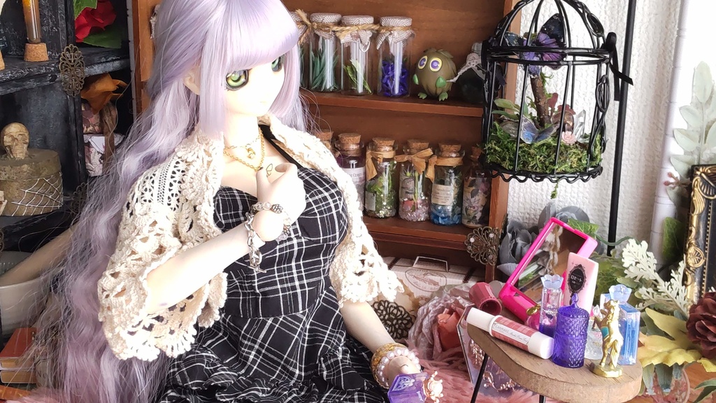 ドールサイズ*コスメ風3点セット①★5種類/あなたのドールさんには、何色がお似合いですか✨