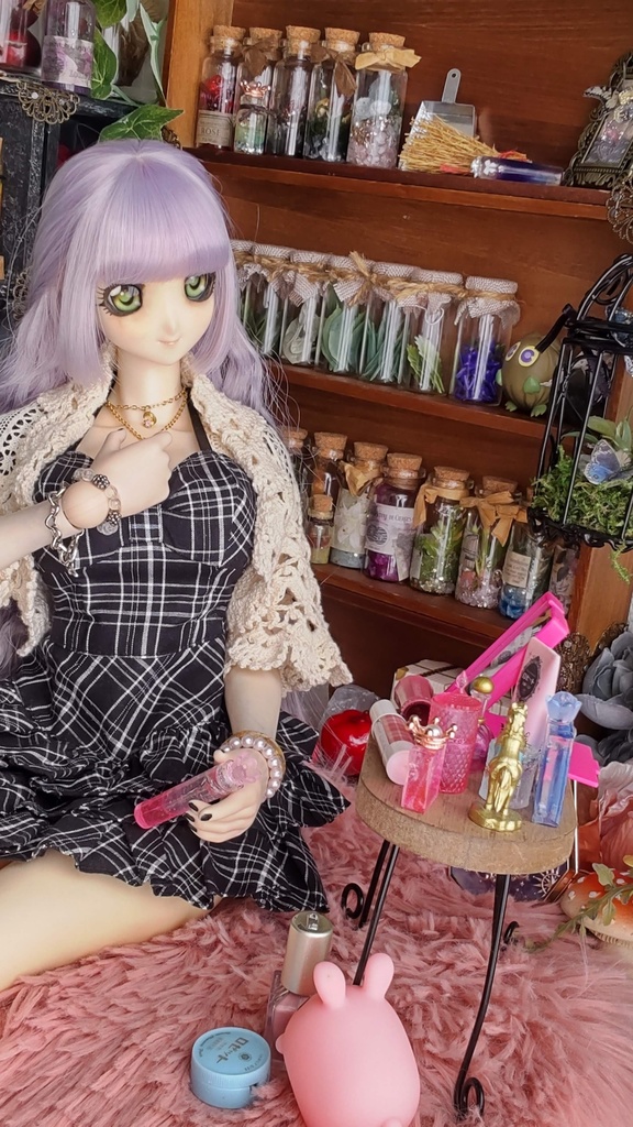 ドールサイズ*コスメ風3点セット①★5種類/あなたのドールさんには、何色がお似合いですか✨