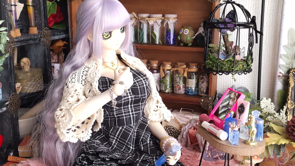 ドールサイズ*コスメ風3点セット①★5種類/あなたのドールさんには、何色がお似合いですか✨