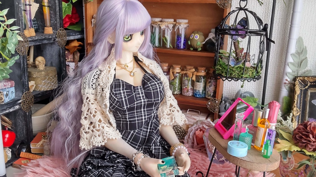 ドールサイズ*コスメ風3点セット②★5種類/あなたのドールさんには、何色がお似合いですか✨