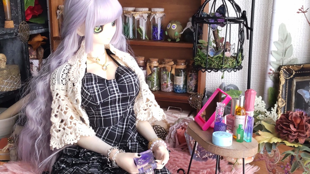 ドールサイズ*コスメ風3点セット②★5種類/あなたのドールさんには、何色がお似合いですか✨