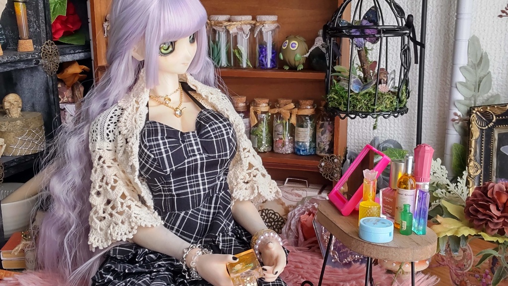 ドールサイズ*コスメ風3点セット②★5種類/あなたのドールさんには、何色がお似合いですか✨