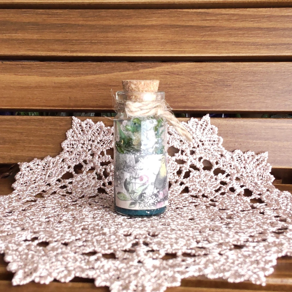 【小瓶】魔法の国の秘薬✨(5種類)★1/3ドールサイズ/【小瓶】(組合せ自由)2つご購入でミニトランクに入れてお届けします♪