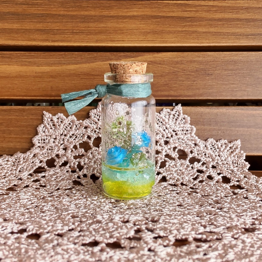 【小瓶】魔法の国の泉✨(5種類)★1/3ドールサイズ/【小瓶】(組合せ自由)2つご購入でミニトランクに入れてお届けします♪