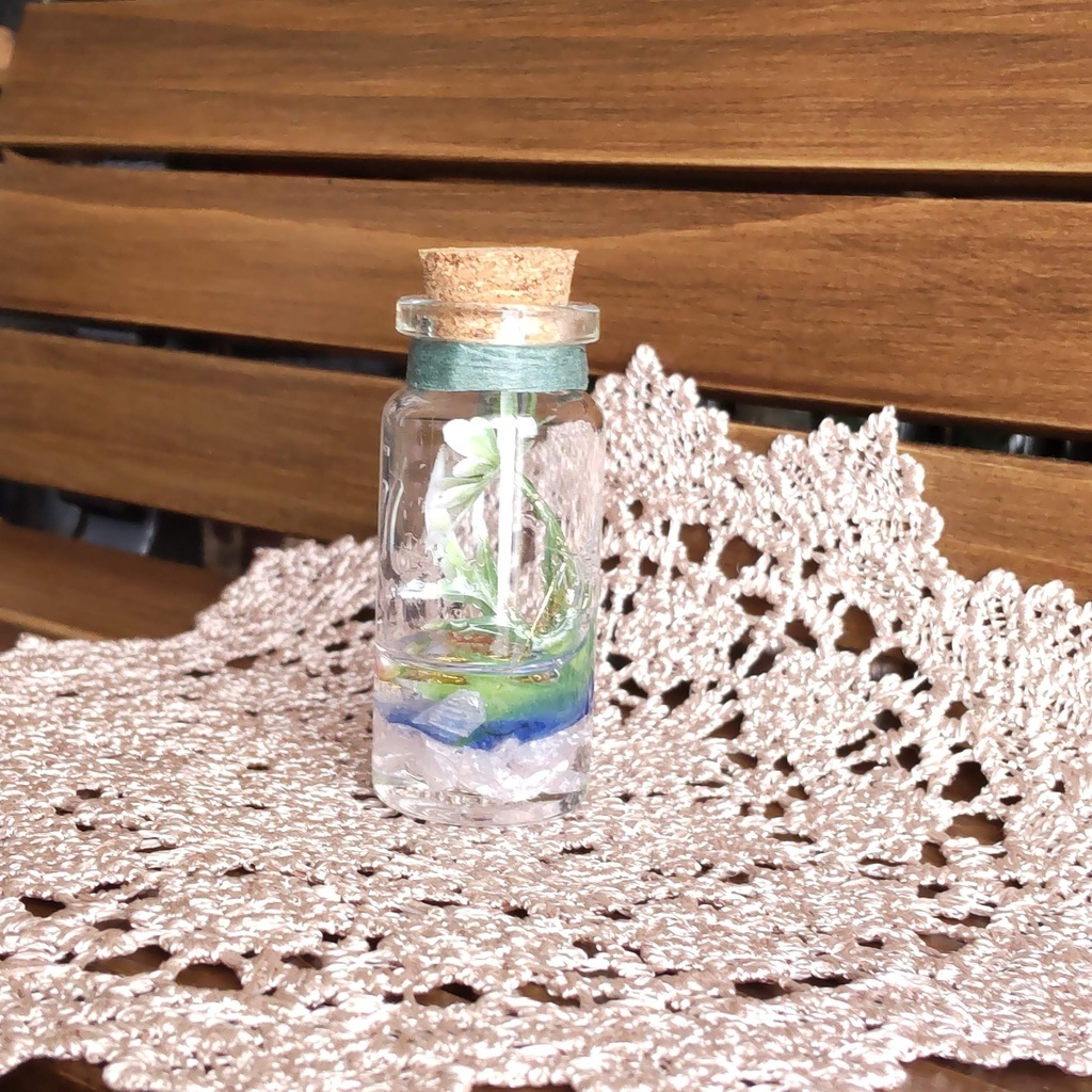 【小瓶】魔法の国の泉✨(5種類)★1/3ドールサイズ/【小瓶】(組合せ自由)2つご購入でミニトランクに入れてお届けします♪