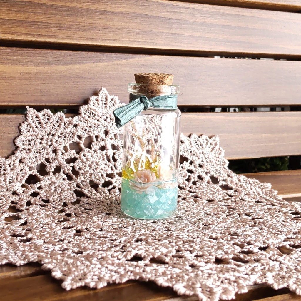 【小瓶】魔法の国の泉✨(5種類)★1/3ドールサイズ/【小瓶】(組合せ自由)2つご購入でミニトランクに入れてお届けします♪