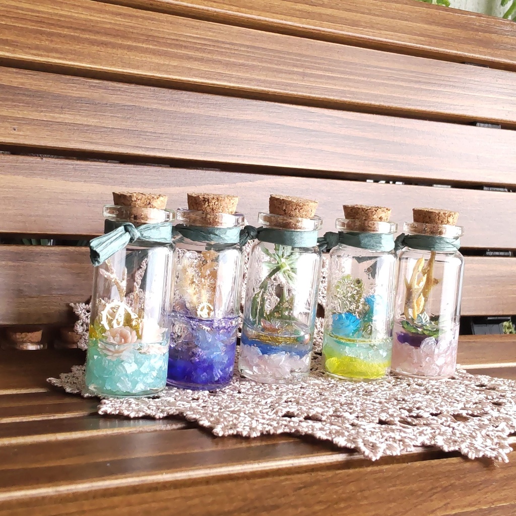 【小瓶】魔法の国の泉✨(5種類)★1/3ドールサイズ/【小瓶】(組合せ自由)2つご購入でミニトランクに入れてお届けします♪