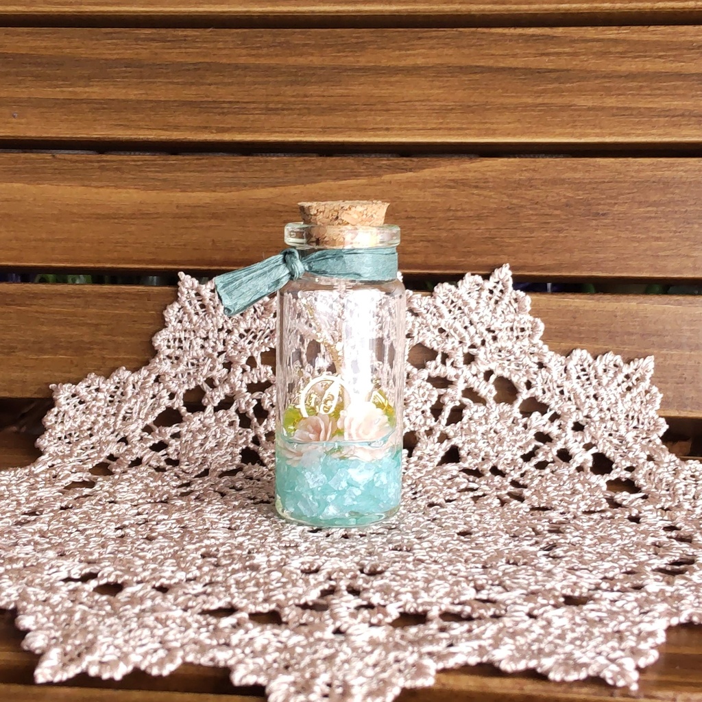 【小瓶】魔法の国の泉✨(5種類)★1/3ドールサイズ/【小瓶】(組合せ自由)2つご購入でミニトランクに入れてお届けします♪