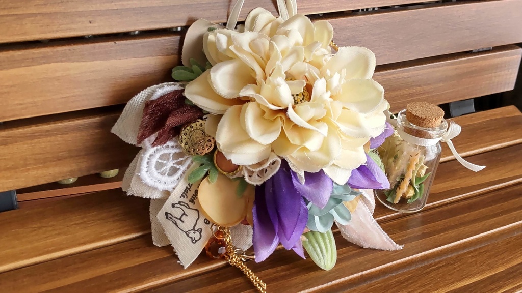 【年末SALE‼️送料無料】1/3ドールサイズ★フラワーポシェット/不思議な植物の入った小瓶を下げて、お散歩や冒険に出掛けてみませんか🌿🎶