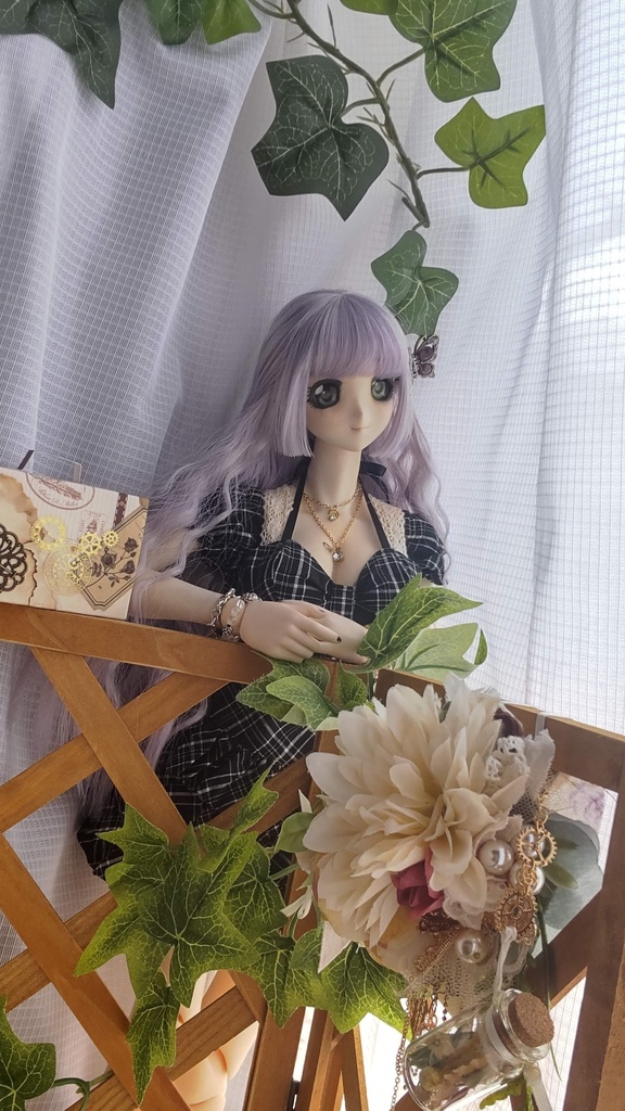 【年末SALE‼️送料無料】1/3ドールサイズ★フラワーポシェット/不思議な植物の入った小瓶を下げて、お散歩や冒険に出掛けてみませんか🌿🎶