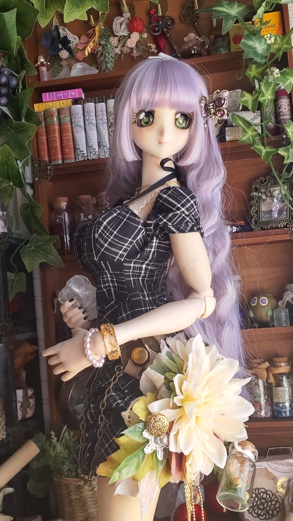 【年末SALE‼️送料無料】1/3ドールサイズ★フラワーポシェット/不思議な植物の入った小瓶を下げて、お散歩や冒険に出掛けてみませんか🌿🎶