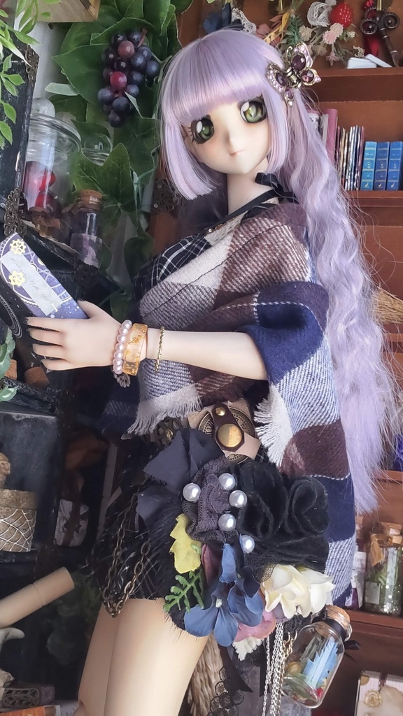 【年末SALE‼️送料無料】1/3ドールサイズ★フラワーポシェット/不思議な植物の入った小瓶を下げて、お散歩や冒険に出掛けてみませんか🌿🎶