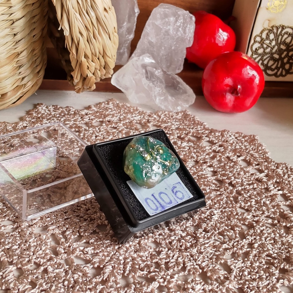 【お値段改定🪄】✨💎✨魔法石の鉱石標本★No,001〜No,008(8種類)/この世に二つと同じ物はない、不思議な力が宿った魔法石の鉱石標本です(*´ω`*)