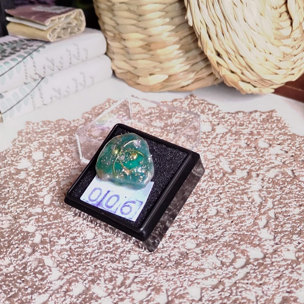 【お値段改定🪄】✨💎✨魔法石の鉱石標本★No,001〜No,008(8種類)/この世に二つと同じ物はない、不思議な力が宿った魔法石の鉱石標本です(*´ω`*)