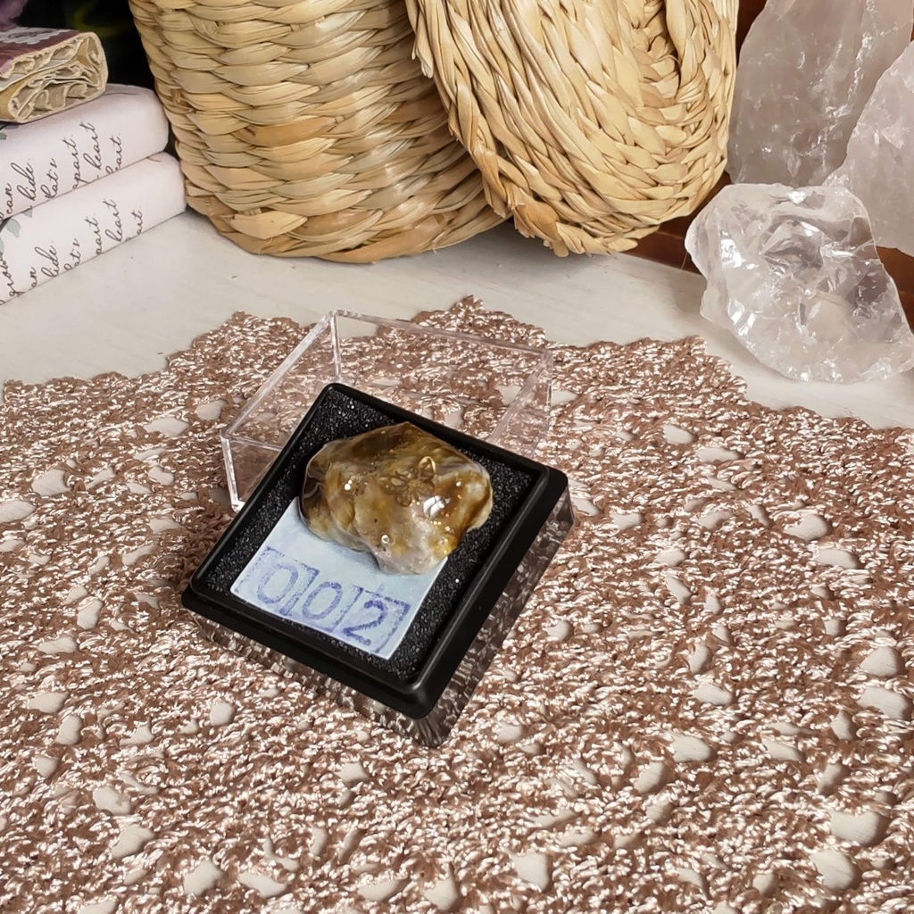 【お値段改定🪄】✨💎✨魔法石の鉱石標本★No,001〜No,008(8種類)/この世に二つと同じ物はない、不思議な力が宿った魔法石の鉱石標本です(*´ω`*)