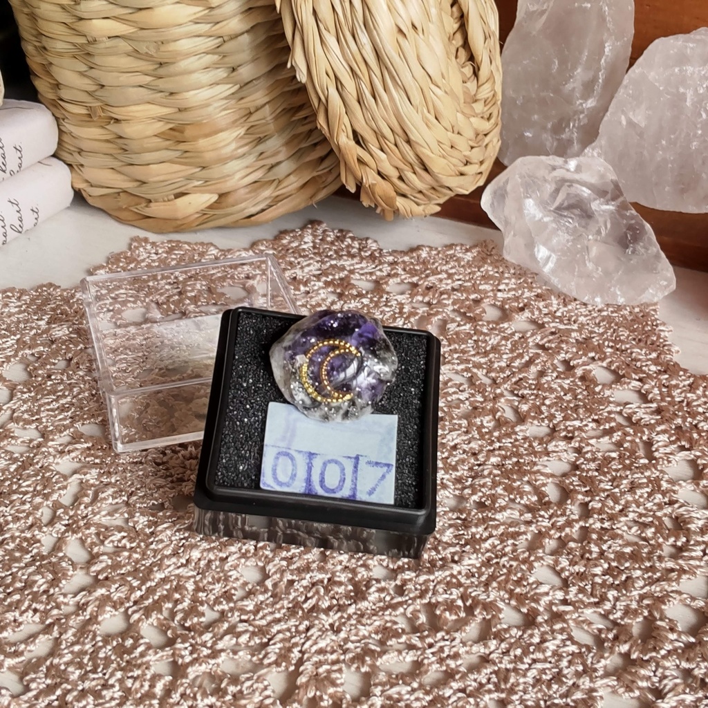 【お値段改定🪄】✨💎✨魔法石の鉱石標本★No,001〜No,008(8種類)/この世に二つと同じ物はない、不思議な力が宿った魔法石の鉱石標本です(*´ω`*)