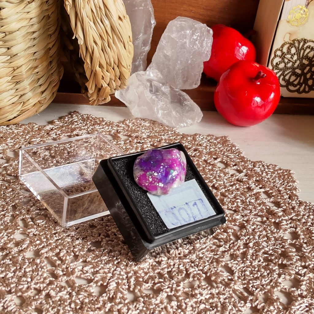 【お値段改定🪄】✨💎✨魔法石の鉱石標本★No,001〜No,008(8種類)/この世に二つと同じ物はない、不思議な力が宿った魔法石の鉱石標本です(*´ω`*)