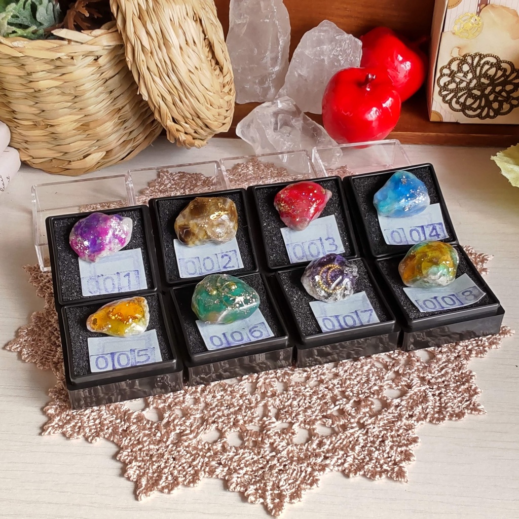 【お値段改定🪄】✨💎✨魔法石の鉱石標本★No,001〜No,008(8種類)/この世に二つと同じ物はない、不思議な力が宿った魔法石の鉱石標本です(*´ω`*)