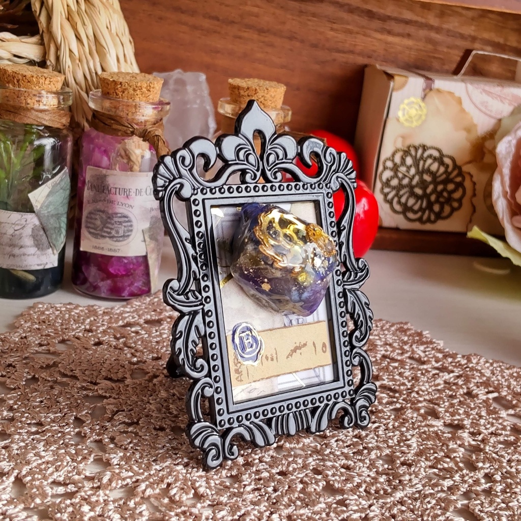 【お値段改定🪄】額装された魔法石の鉱石標本(2種類)✨💎✨/この世に二つと同じ物はない、不思議な力が宿った魔法石の鉱石標本です(*´ω`*)