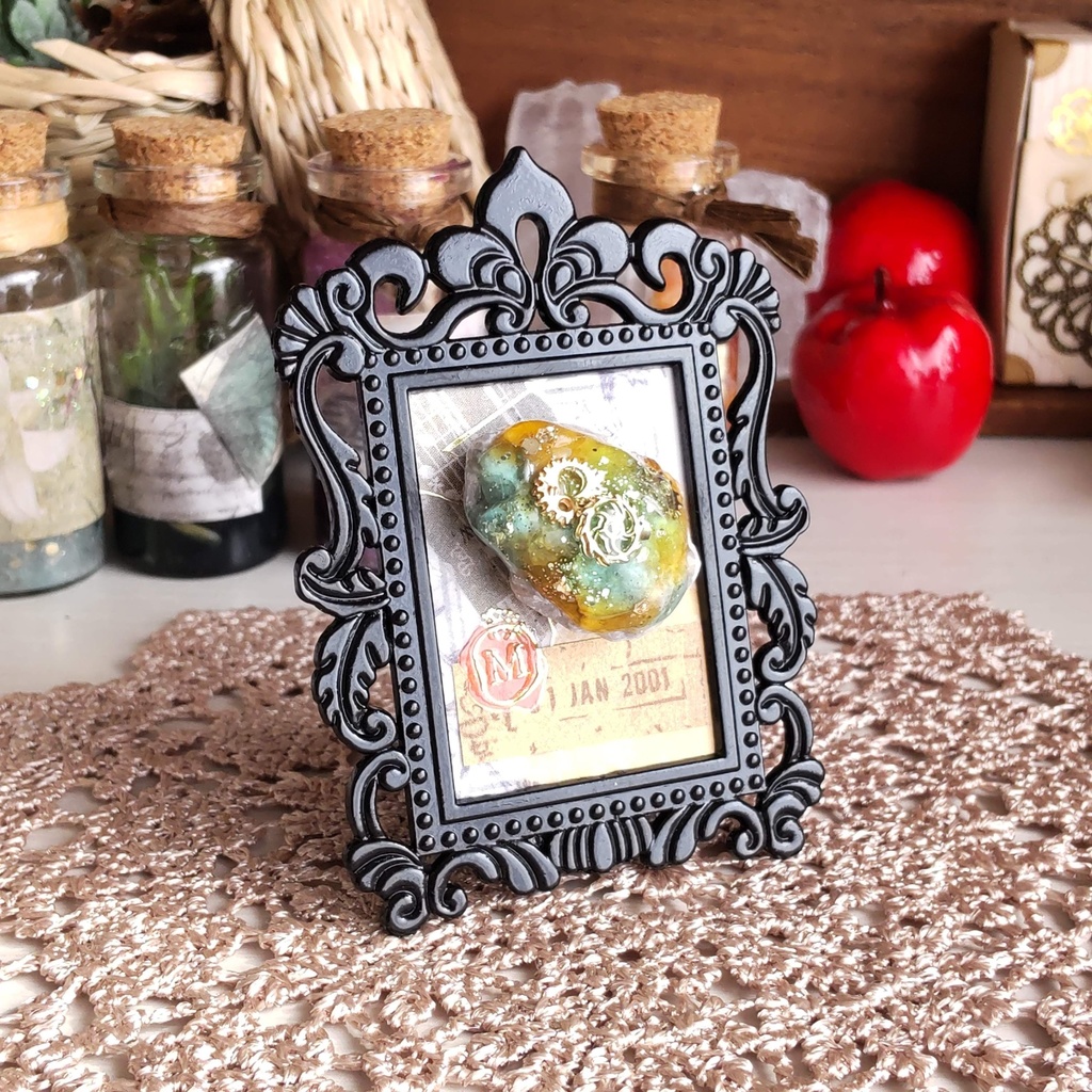 【お値段改定🪄】額装された魔法石の鉱石標本(2種類)✨💎✨/この世に二つと同じ物はない、不思議な力が宿った魔法石の鉱石標本です(*´ω`*)