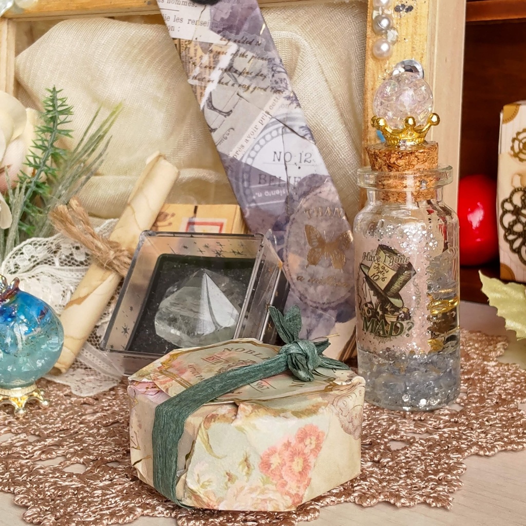 【お値段改定🪄】妖精の国からの贈り物🎁✨/小瓶や可愛らしいアイテムが揃った、素敵な小箱をあなたへ🎶