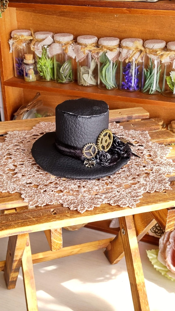 1/3ドールサイズ(DD・SDなど)★シルクハット型ヘッドドレス(磁石入り)★3種類/ゴシックで格好良いヘッドドレスをどうぞ🎩✨