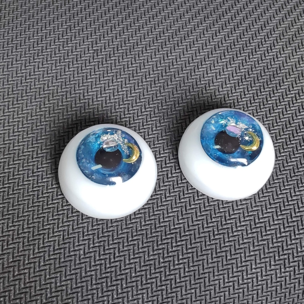 【年末SALE‼️送料無料】レジンアイ*20㎜【夜空の輝き★淡く青い空】/月の輝く夜空を、あなたのドールの瞳の中へ... ✨